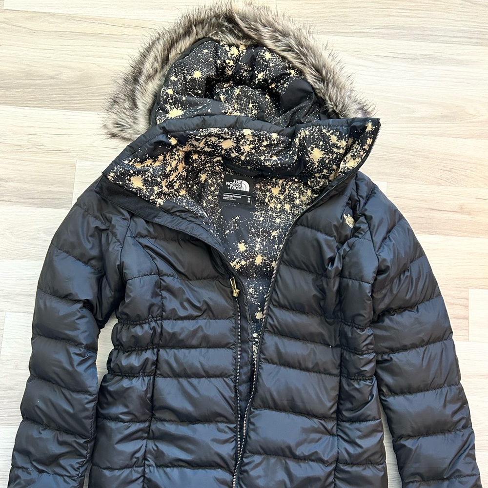 Northface Women’s Medium Puffer Jacket
